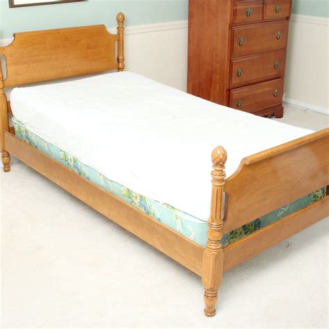 Vintage Solid Maple Twin Bed w/ Carved Maple Leaf 